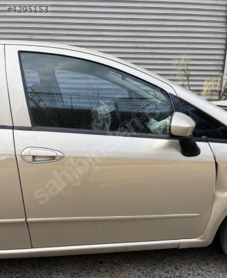 FİAT LİNEA SAĞ ÖN KAPI SÖKME HATASIZ
