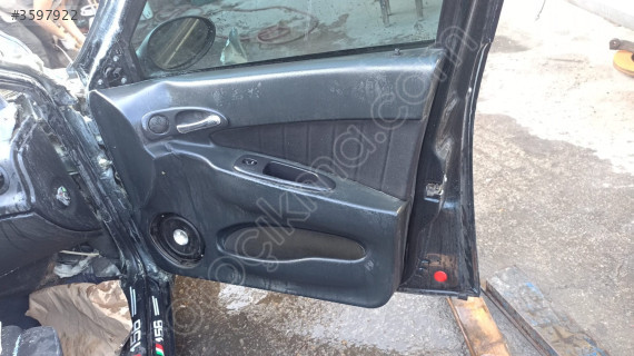 alfa romeo 156 sağ ön kapı döşemesi