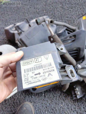 8201057488 Renault Megane 3 airbag beyni