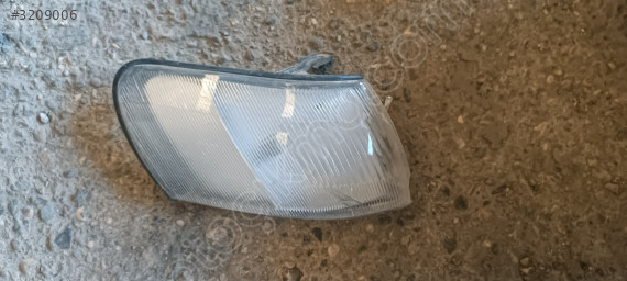Toyota Corolla 101 kasa sağ sinyal lambası