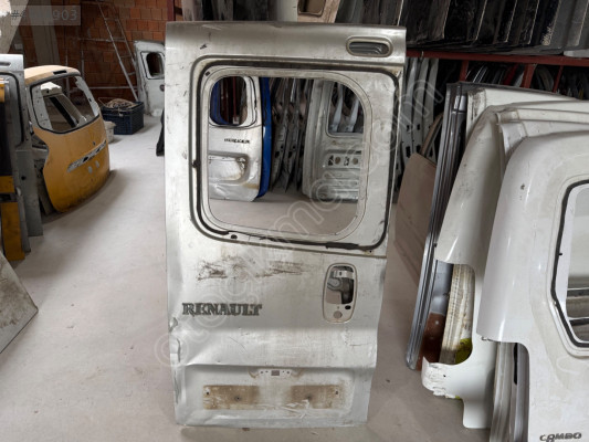 RENAULT TRAFİC ÇIKMA ORJİNAL SOL BAGAJ KAPAĞI KD3