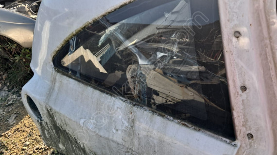 OPEL CORSA D SAĞ ARKA KELEBEK CAM.OTO ERKAN ÜNYE