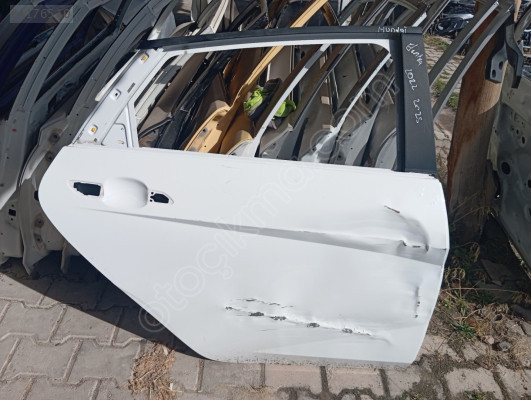 2024 2025 Hyundai Elantra sağ arka kapı