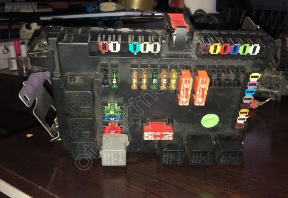 MERCEDES W221 A2215403550 SİGORTA KUTUSU OTO FEDAİ