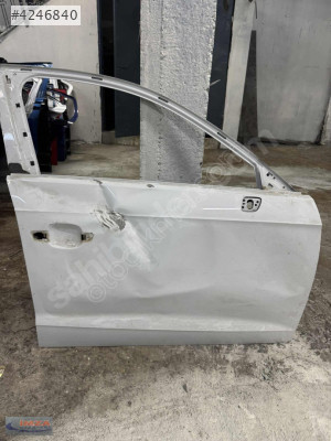 AUDİ A3 HB SAĞ ÖN KAPI ORİJİNAL ÇIKMA 2012-2019