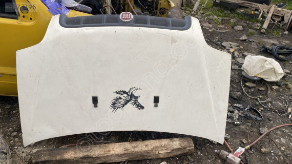 Fiat Doblo ön kaput