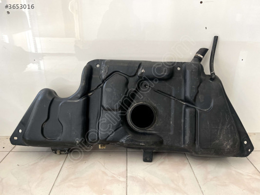 renolut kangoo diesel yakıt deposu