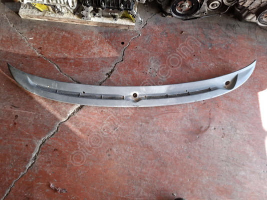 ÖZMEN OPEL ASTRA FDIŞ CAM ÖNÜ IZGARASI 90450252