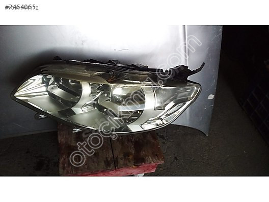 Peugeot 301 Modeli İçin Sol Ön Far Parçası