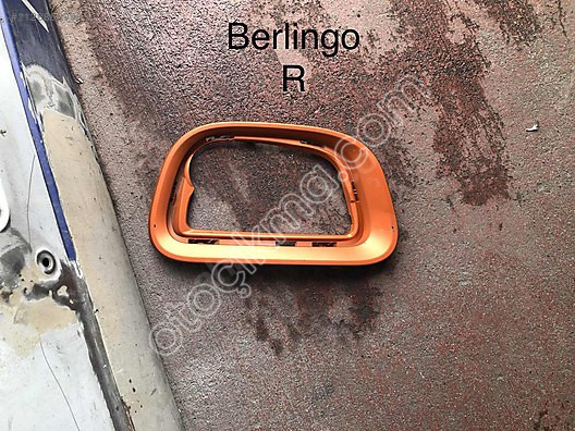 Yeni kasa Berlingo sağ sis kapağı çıtası çıkma ORJİNAL