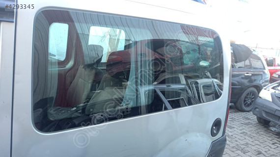 renault kangoo sol sürgülü kapı camı