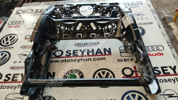 5WA881106 Skoda Octavia 2021 ön sağ koltuk kızak mekanizması