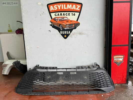 TOYOTA COROLLA ÖN TAMPON IZGARA ORJİNAL