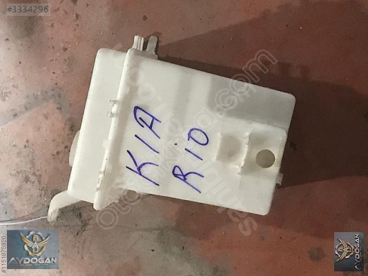 OTO CEM'DEN  ÇIKMA KİA RİO CAM SUYU DEPOSU