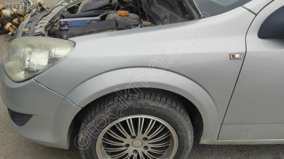 OPEL ASTRA H SOL ÖN ÇAMURLUK