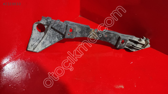 TOYOTA COROLLA ÖN TAMPON BRAKETİ SAĞ TARAF