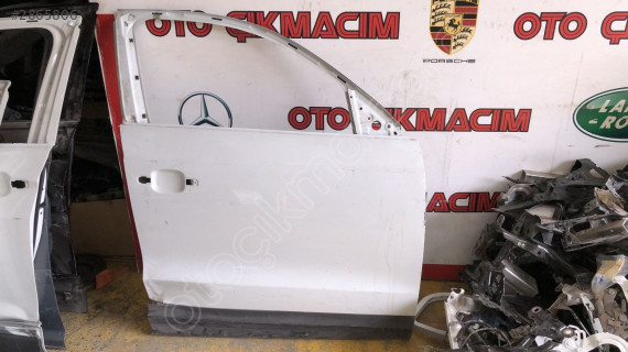 Audi Q3 2012 2015 model sağ ön kapı