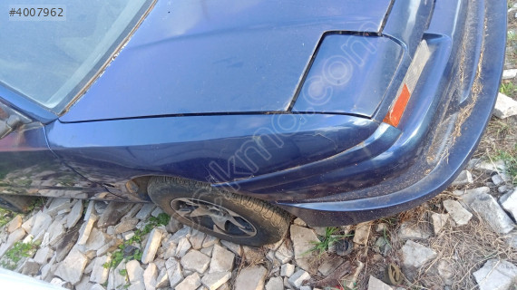 Mazda 323 hb sağ ön çamurluk yedek parça