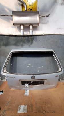 BAGAJ KAPAĞI - PASSAT B5 SW - 3B9827025K