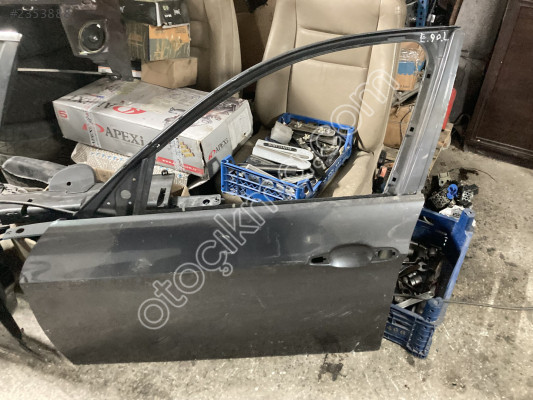 BMW E90 Sol Ön Kapı