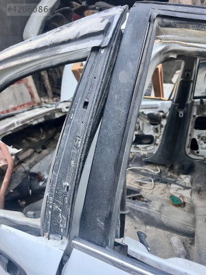 HONDA CİVİC EG Sİ 91-95 DIŞ ORTA DİREK KAPLAMASI ÇIKMA ORJ