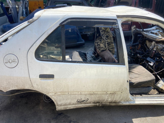 PEUGEOT  306  SAĞ  ARKA  KAPI