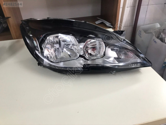 Orjinal Çıkma Peugeot 308 Sağ Far - Oto Yedek Parça