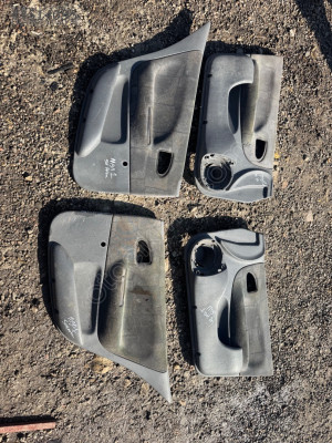 Renault Megane 1 Kapı Döşemesi Takım