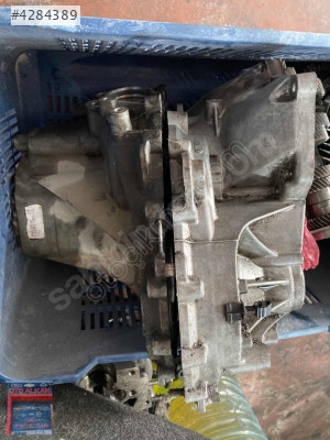 FORD FOCUS 3 6 İLERİ ŞANZIMAN KUTUSU MUHAFAZASI ORİJİNAL HATASIZ