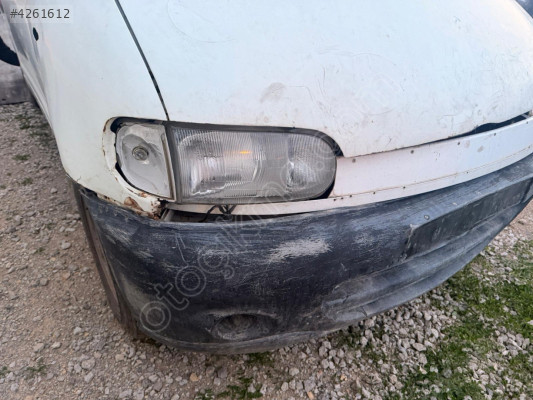 Nissan vanetta sağ ön far