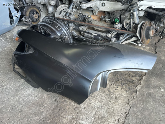MERCEDES W117 SIFIR ORJ SAG ARKA ÇAMURLUK