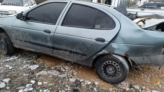 Renault Megane 1 sol kapilar