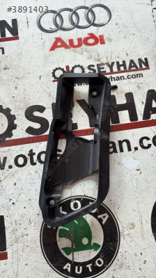 5N0837198 vw tiguan 2015 sağ ön kapı iç açma kolu braketi
