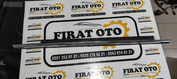 ÇIKMA AUDİ A3 SAG ARKA KAPI CAM ÇITASI 8V5853763