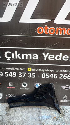 Skoda süper b ön cam ızgarası sağ 3t0819416a