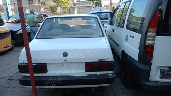 tofaş şahin arka cam