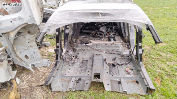 RENAULT MEGANE 2 TAVAN ARKA ÇEVİK OTO ÇIKMA