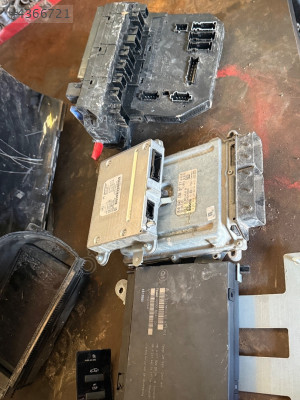 Mercedes 2008 model S 320L Motor beyni takım