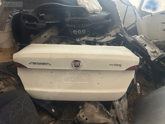 Fiat Egea bagaj kapağı