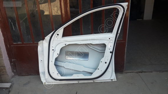 Mercedes C 205 KAPI  ÖN SAĞ A2057220210