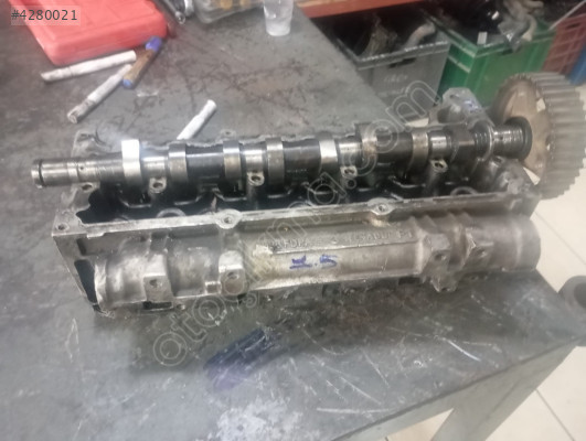 RENAULT CLİO 2 1,5 SİLİNDİR KAPAĞI