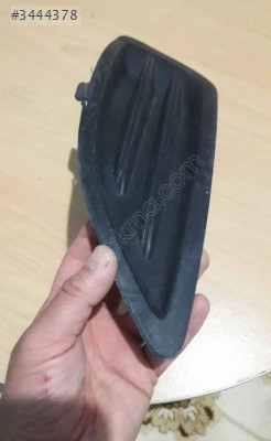 Ford Fiesta ön tampon sol sis farı kapağı