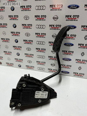 Trafik 2 II Gaz Pedalı Orjinal  7700313060