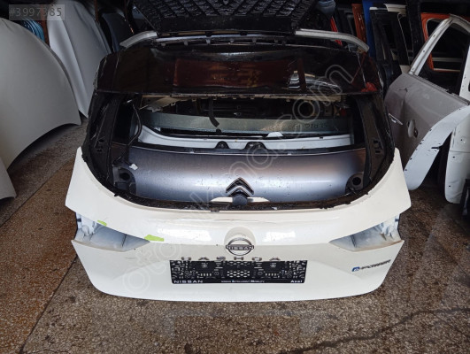 Qashqai bagaj kapağı