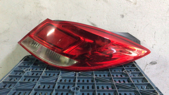 OPEL İNSİGNİA A SAĞ DIŞ STOP ORJİNAL YEDEK PARÇA