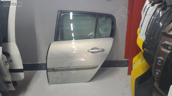 RENAULT MEGANE 2 HB ORİJİNAL ÇIKMA SOL ARKA KAPI