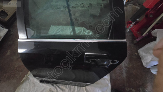 VW PASSAT VARIANT ORJİNAL HATASIZ BOYASIZ KAPI SOL