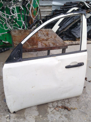 MITSUBISHI L200 SOL ÖN KAPI ÇEVİK OTO ÇIKMA