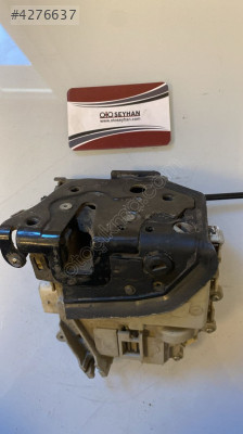 1P0839015D seat leon 2010 sol arka kapı kilidi