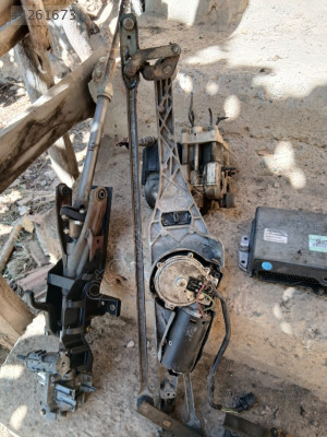 Bmw e34 silecek motoru